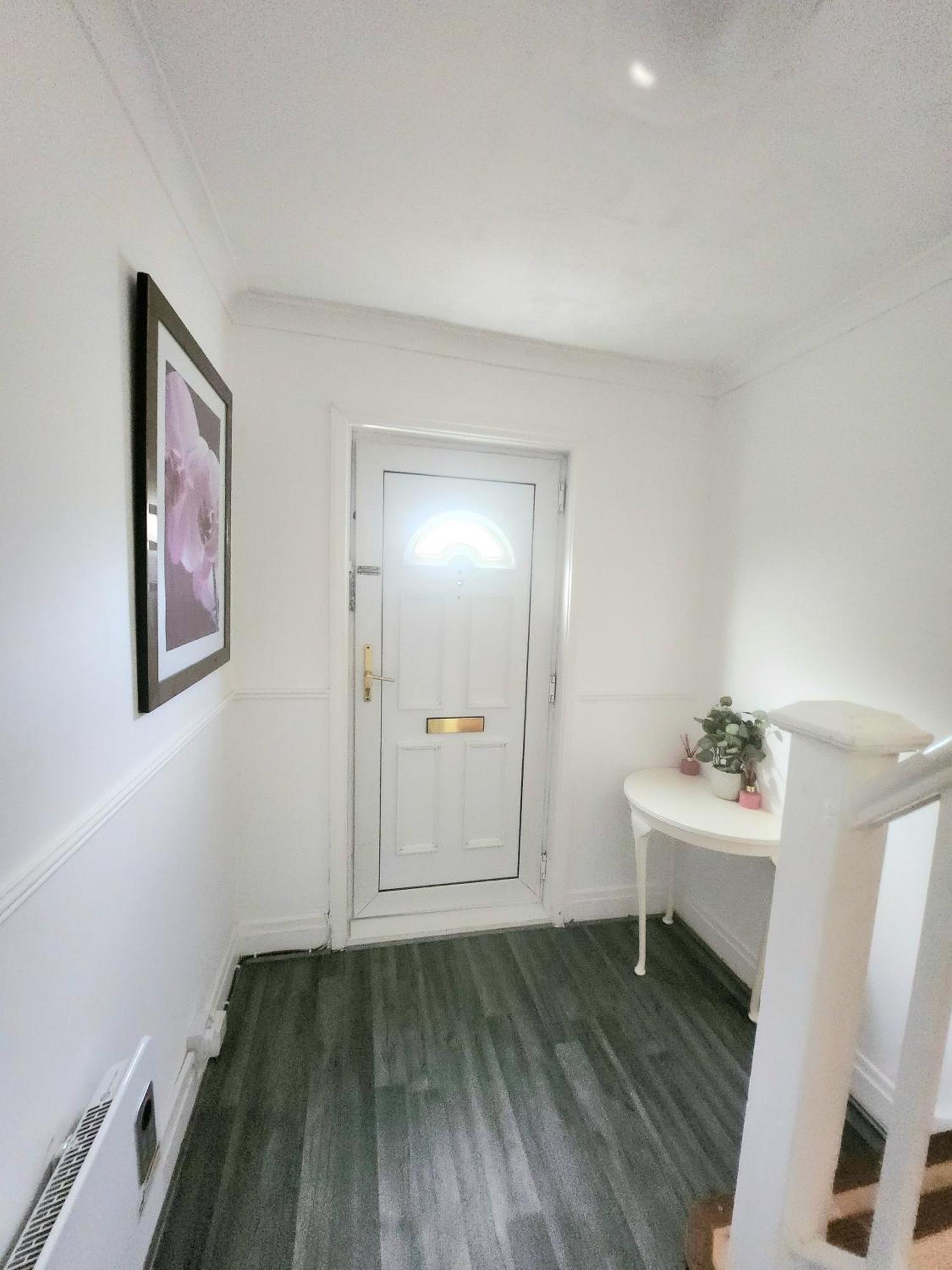 The Comfy Resort, Free Private Parking & Wifi, 9 Beds Colchester Ngoại thất bức ảnh