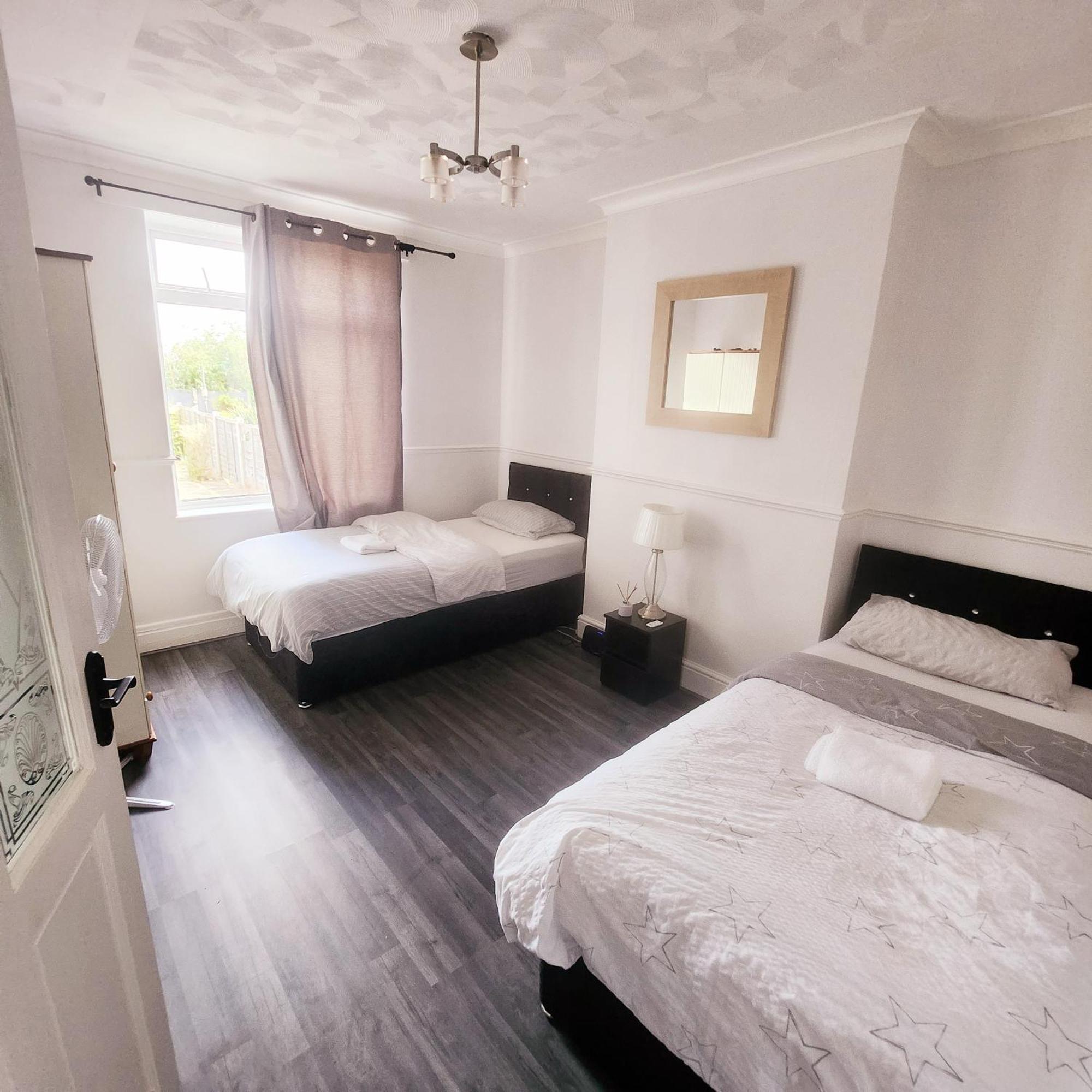 The Comfy Resort, Free Private Parking & Wifi, 9 Beds Colchester Ngoại thất bức ảnh